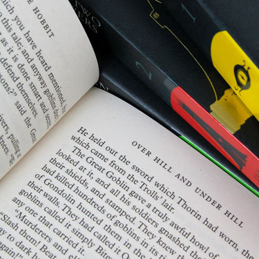 The Hobbit & The Lord of the Rings 4-Book Box Set by J.R.R. Tolkien – An Epic Fantasy Collection of Classic Tales, Magic & Adventure in Middle-Earth